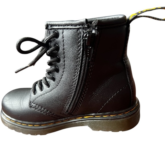 Dr. Martens Black Leather Lace-Up Boots Unisex EUC - Picture 5 of 8